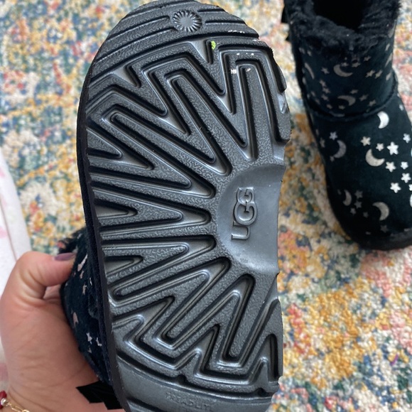 UGG Bailey Bow Sun & Moon Fleece Lined 7 - Picture 4 of 11